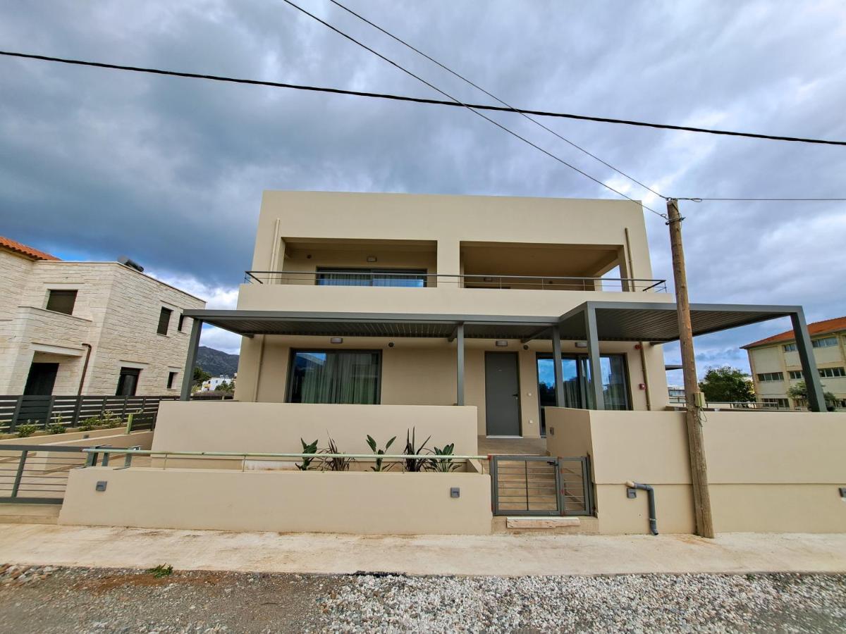 Rosemary Apartments Palaiochora Exterior foto